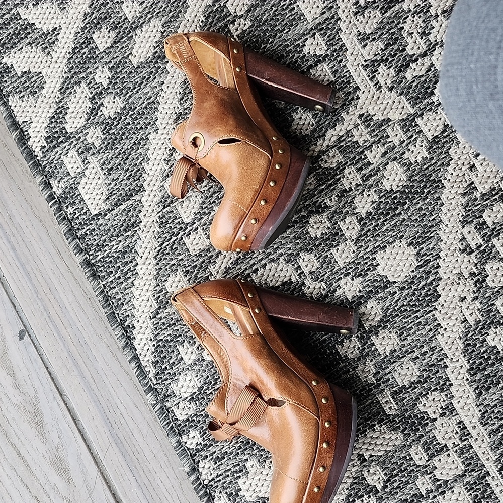 UGG Tan Leather Heeled Sandals